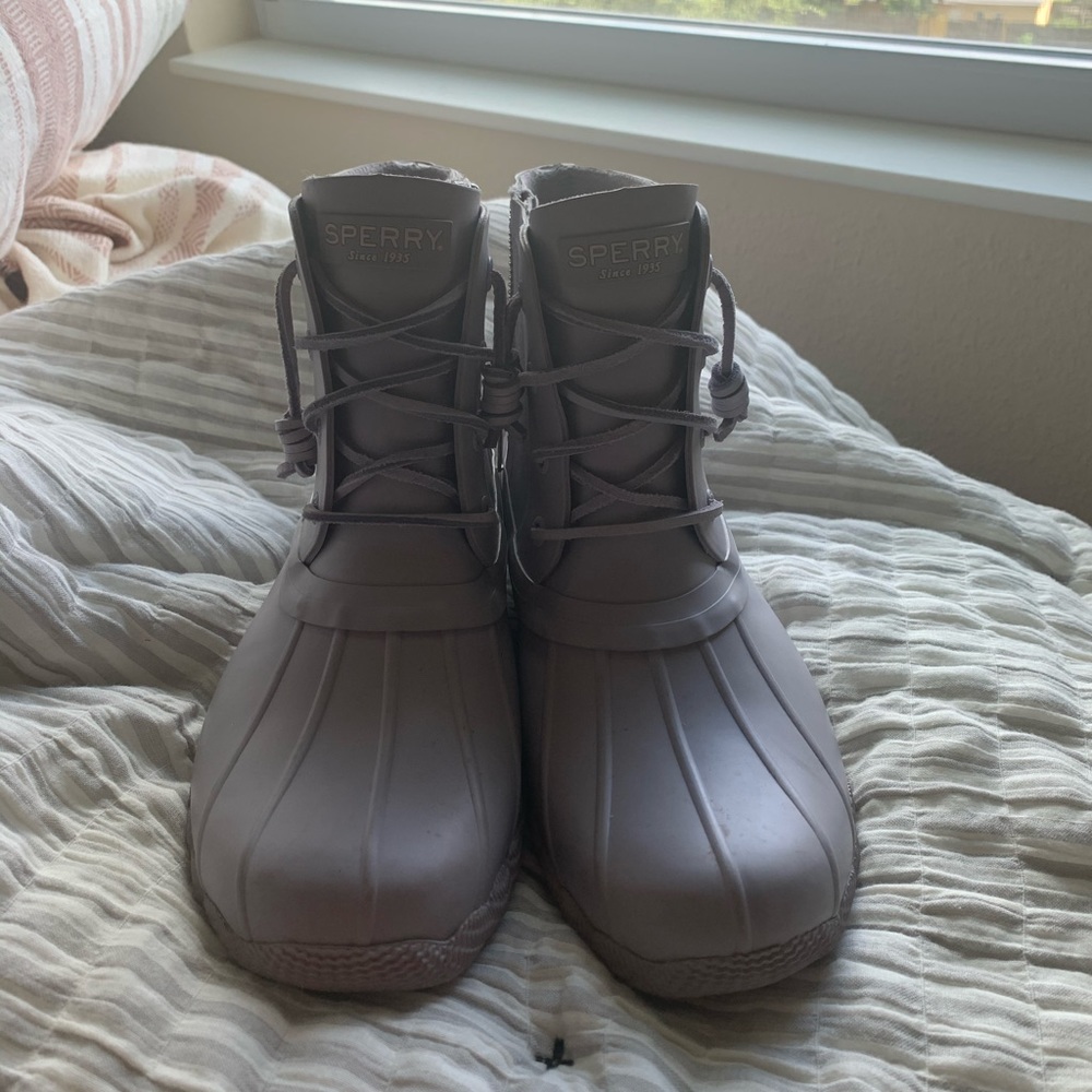 greyish purple sperry boots